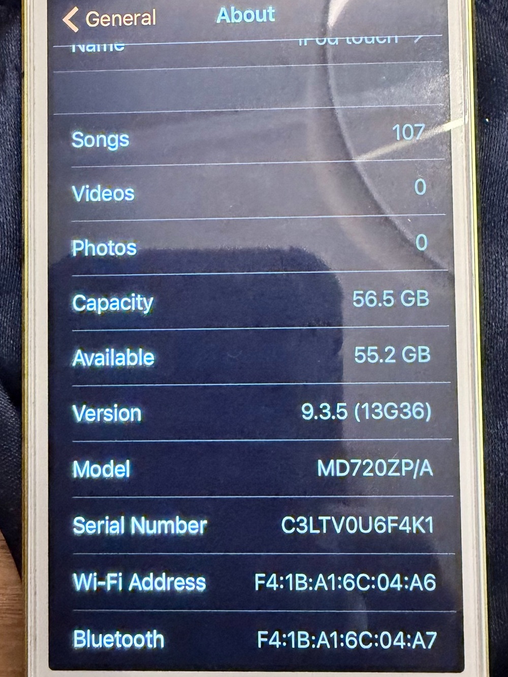 Vintage Apple 5th Gen I Pod - Picture 4 of 6